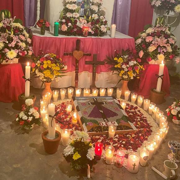 Meet your Posher, Divina - Picture 1 of 1